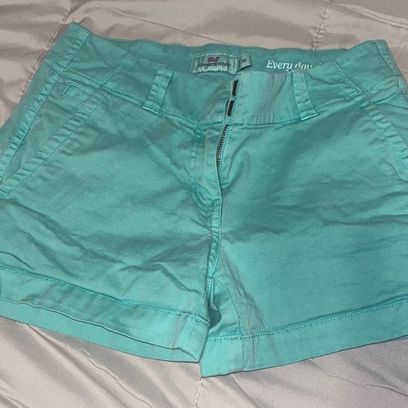 Vineyard vine shorts - Picture 1 of 4